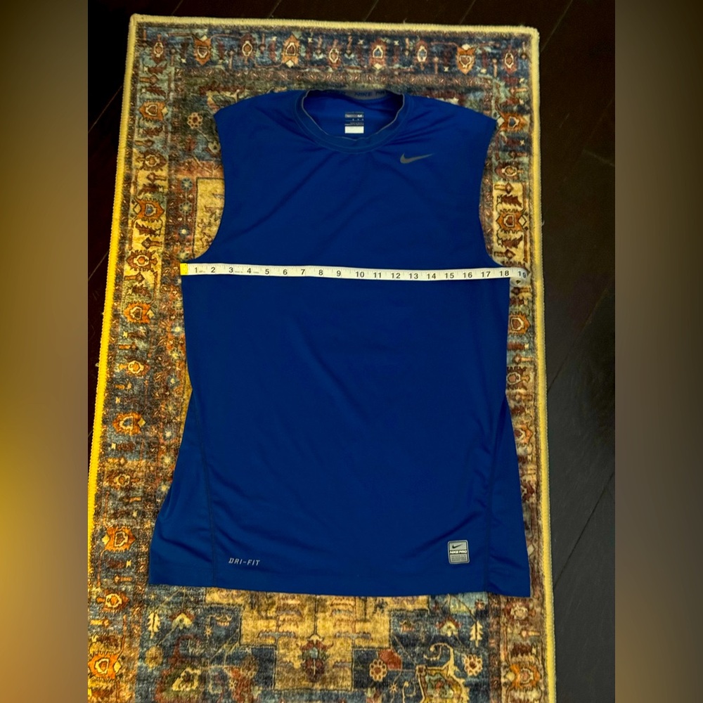 NIKE PRO FITTED DRI-FIT BLUE SLEEVELESS TOP SZ MED MEN’S, EUC. NON-SMOKING HM.